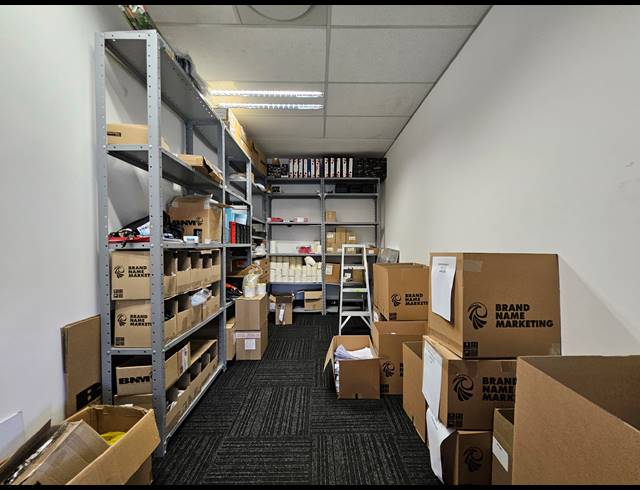 3,137M² WAREHOUSE TO LET IN HALFWAY HOUSE